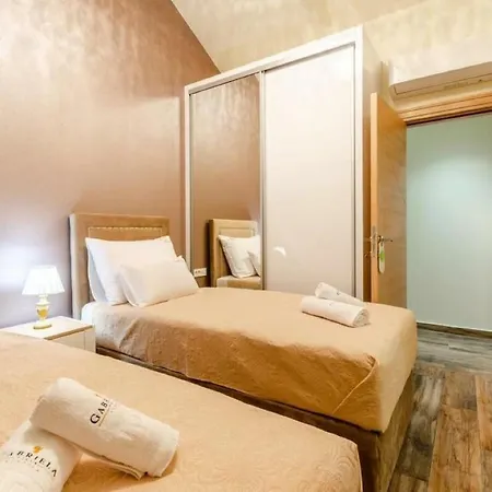 Luxury Gabriela Villa